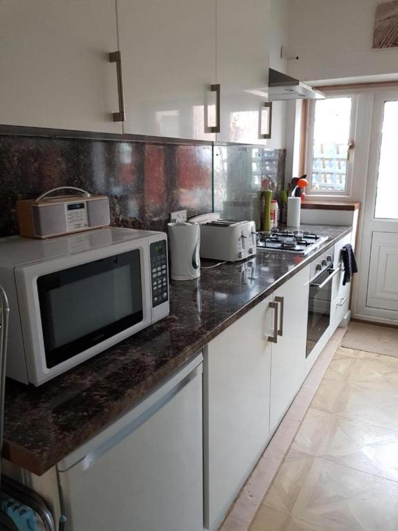 Villa Carvetii - Gemini House - 4 Bed House Sleeps Up To 8 People Tillicoultry Exterior foto